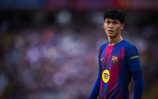 Tài năng 17 tuổi gốc Philippines toả sáng ngay trận ra mắt Champions League- Ảnh 1.