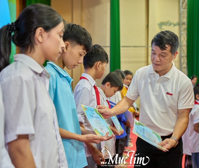 Xúc động trước những ước mơ giản dị của học trò Thanh Hoá sau ngày mưa bão - Ảnh 7.