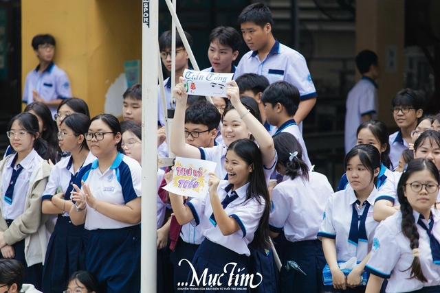 Teen Bình Phú ‘cháy’ hết mình với cuộc thi flashmob giờ ra chơi - Ảnh 2.