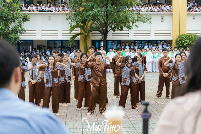 Teen Bình Phú ‘cháy’ hết mình với cuộc thi flashmob giờ ra chơi - Ảnh 6.
