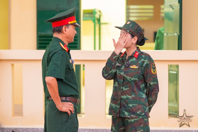Sao nhập ngũ tập 12: Chi Pu bật khóc khi gặp 'người đặc biệt' tại thao trường - Ảnh 1.