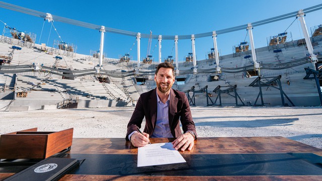 Messi gia hạn với Inter Miami tới hết năm 2028, thi đấu đến năm 41 tuổi- Ảnh 1. Messi gia hạn với Inter Miami tới hết năm 2028, thi đấu đến năm 41 tuổi- Ảnh 1.