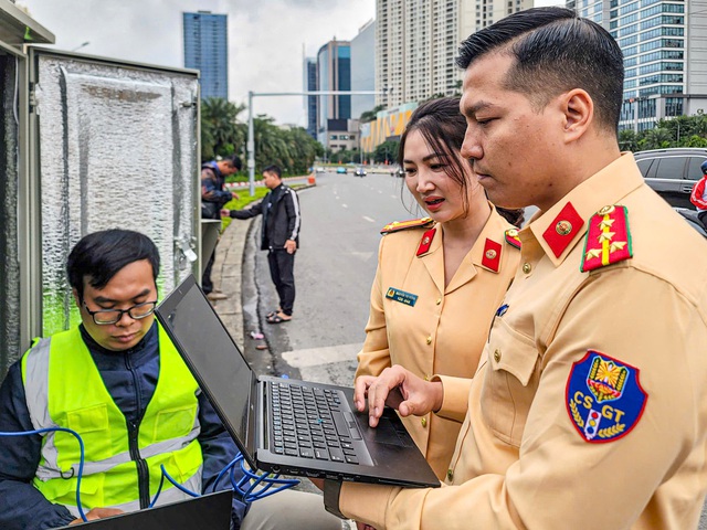 Hanoi installs 1,873 AI cameras to enforce traffic rules - Ảnh 4. Hanoi installs 1,873 AI cameras to enforce traffic rules - Ảnh 3.