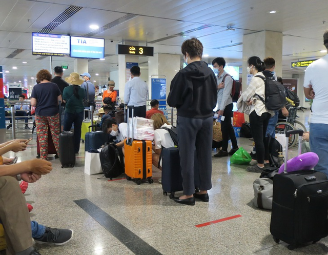 Over 74,400 flights delayed or canceled in Vietnam in January-September- Ảnh 1. Over 74,400 flights delayed or canceled in Vietnam in January-September- Ảnh 1.