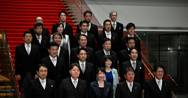 Japan's new coalition eyes big spending, but not Abenomics 2.0 - Ảnh 1. Japan's new coalition eyes big spending, but not Abenomics 2.0 - Ảnh 1.