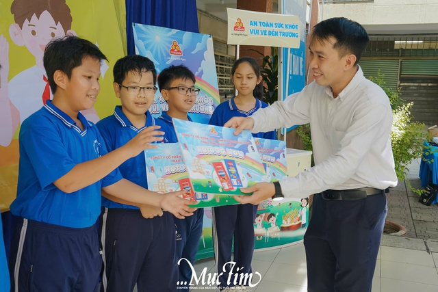 Học sinh Trường THCS Dĩ An tìm hiểu bí quyết chọn thực phẩm đúng và sạch- Ảnh 8. Học sinh Trường THCS Dĩ An tìm hiểu bí quyết chọn thực phẩm đúng và sạch- Ảnh 8.