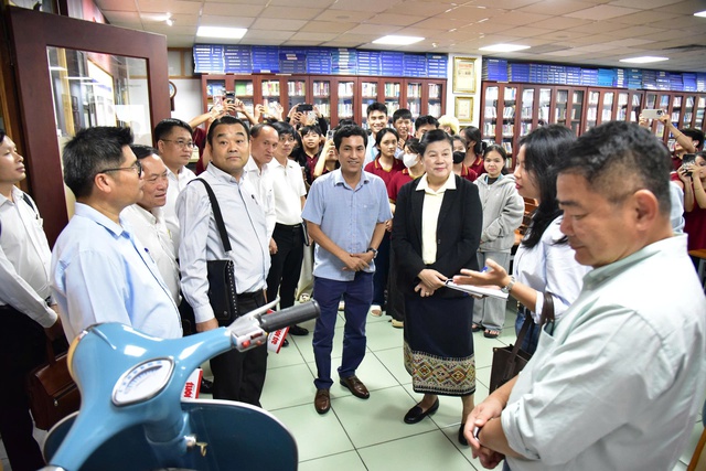 Lao media delegation visits Tuoi Tre to study digital transformation- Ảnh 5. Lao media delegation visits Tuoi Tre to study digital transformation- Ảnh 5.
