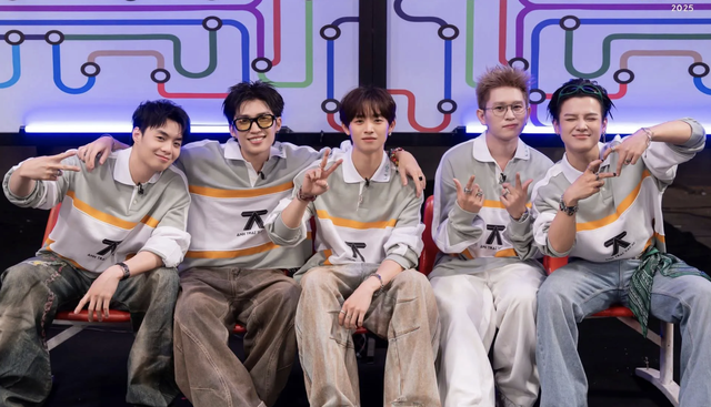 Anh trai say hi tập 6: các đội giành khách mời nữ qua loạt trò chơi tuổi thơ- Ảnh 4. Anh trai say hi tập 6: các đội giành khách mời nữ qua loạt trò chơi tuổi thơ- Ảnh 4.