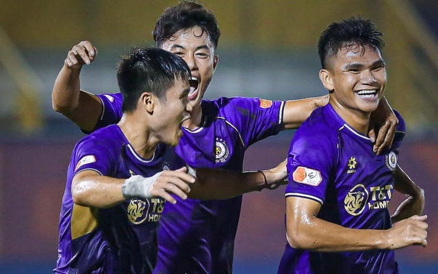Thắng ngược PVF-CAND, Ninh Bình tiếp tục bất bại tại V-League 1 - Ảnh 2.