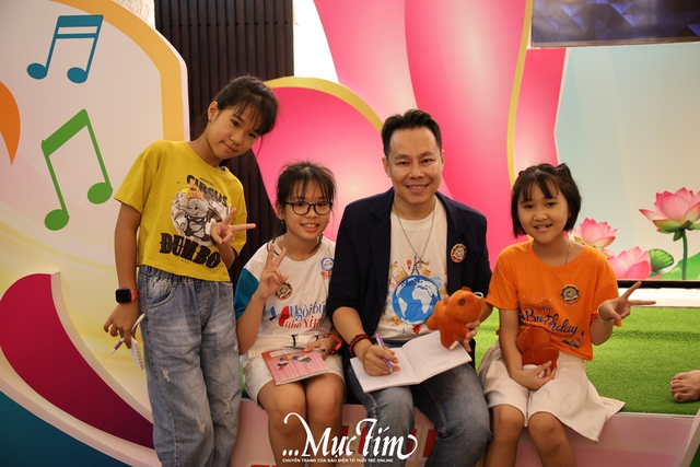 Các bạn CLB Ngòi bút nhỏ xinh sáng tạo cùng chủ đề “Bay vào tương lai”- Ảnh 8.