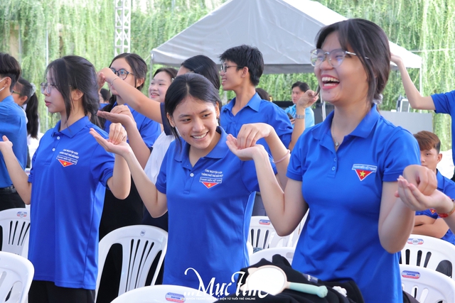 Giáo viên Trường tiểu học Dương Công Khi đoạt giải nhất Hội thi quản trò "Tôi và đồng đội"- Ảnh 6.