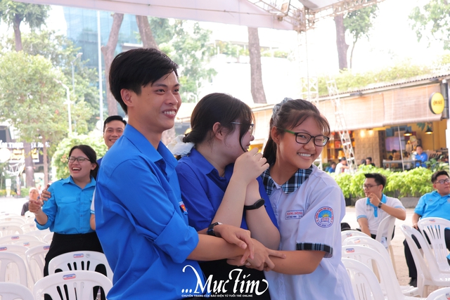 Giáo viên Trường tiểu học Dương Công Khi đoạt giải nhất Hội thi quản trò "Tôi và đồng đội"- Ảnh 9.