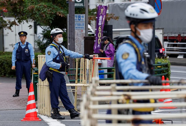 Trump heads to Tokyo for trade, security talks before Xi summit- Ảnh 3. Trump heads to Tokyo for trade, security talks before Xi summit- Ảnh 3.