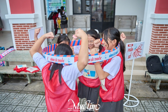 Học sinh Trường THCS Hoàng Hoa Thám chơi boardgame khám phá khoa học- Ảnh 7. Học sinh Trường THCS Hoàng Hoa Thám chơi boardgame khám phá khoa học- Ảnh 7.
