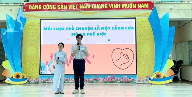 Khi giao tiếp không còn là nỗi sợ của học trò Trường THPT Đa Phước- Ảnh 2. Khi giao tiếp không còn là nỗi sợ của học trò Trường THPT Đa Phước- Ảnh 2.