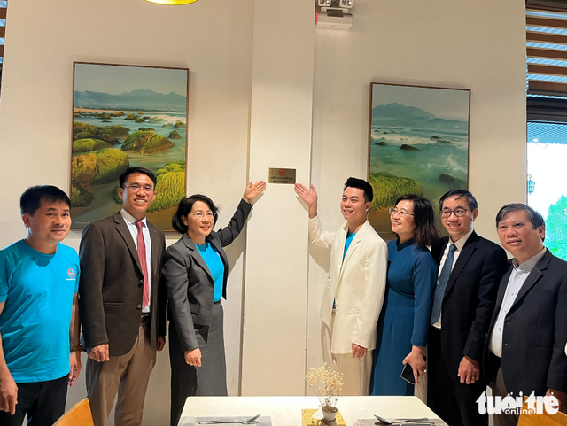 Hundreds of hotels, restaurants in Da Nang join smoke-free campaign
- Ảnh 1.