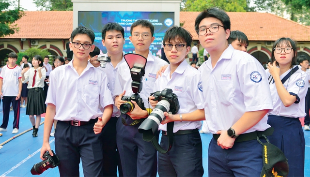 Khi đam mê nhiếp ảnh được học trò Trường THPT Marie Curie "bắt nét" - Ảnh 1.