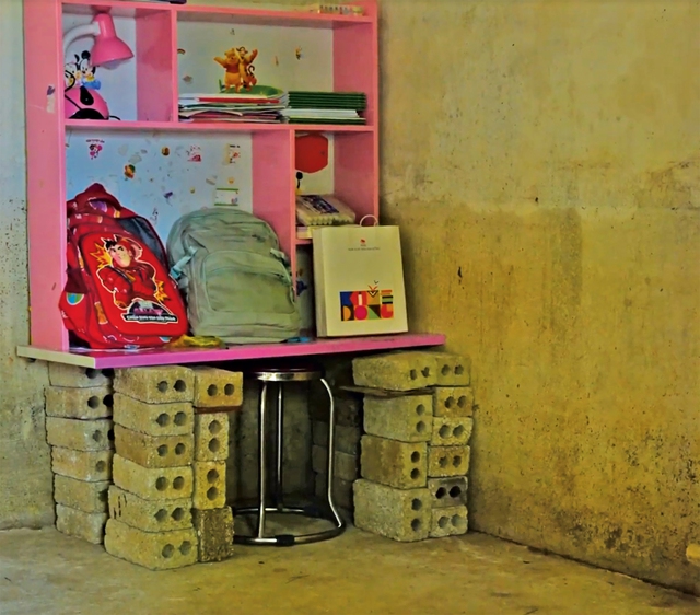 Cùng trẻ em vùng lũ viết tiếp ước mơ đi học - Ảnh 3.