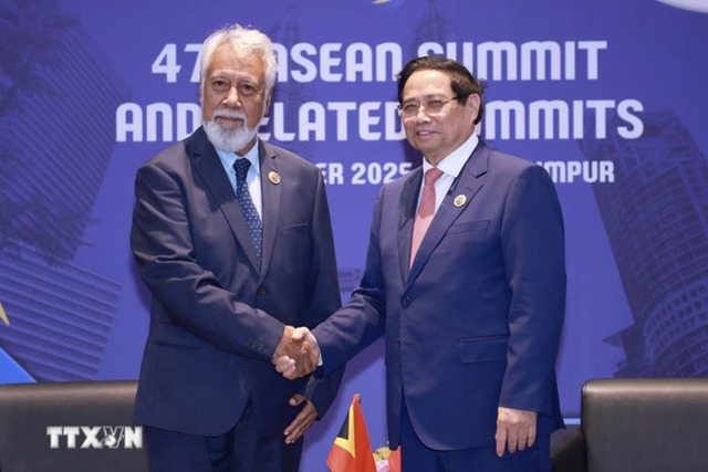 Vietnam, Singapore aim to develop smarter, greener VSIP system
- Ảnh 1. Vietnam, Singapore aim to develop smarter, greener VSIP system
- Ảnh 1.