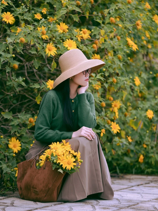 Mùa hoa dã quỳ Đà Lạt: đi đâu, chụp sao để có ảnh đẹp nhất? - Ảnh 4.