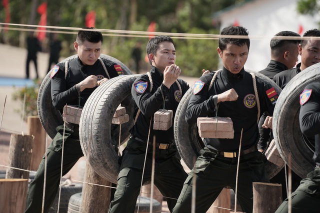 Bật mí trước Chiến sĩ quả cảm tập 11: Nhiều tiếng cười và nhiều căng thẳng - Ảnh 1.