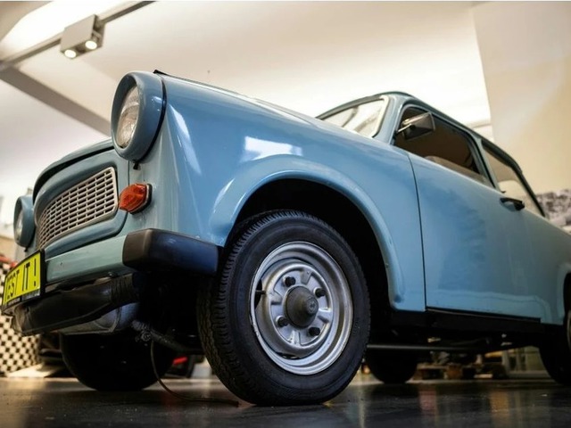 35 years later, beloved East German car still sputters on- Ảnh 1. 35 years later, beloved East German car still sputters on- Ảnh 1.