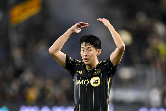 Son Heung Min cùng LAFC đặt một chân vào tứ kết MLS Cup 2025 - Ảnh 1.