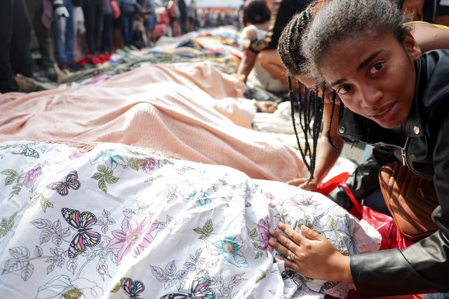 Corpses line Rio street after Brazil's deadliest operation against drug gangs- Ảnh 5. Corpses line Rio street after Brazil's deadliest operation against drug gangs- Ảnh 5.