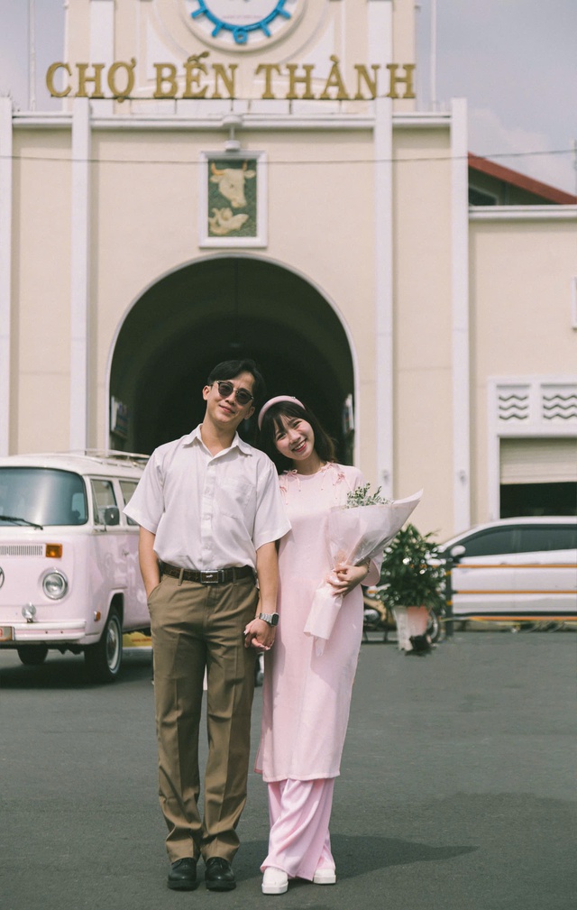 Chỉ mới cuối tháng 10, bạn trẻ đã rục rịch chụp ảnh áo dài Tết- Ảnh 3. Chỉ mới cuối tháng 10, bạn trẻ đã rục rịch chụp ảnh áo dài Tết- Ảnh 3.