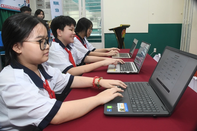 Trường THCS Lữ Gia chuyển đổi số trong Đại hội Liên đội- Ảnh 3.