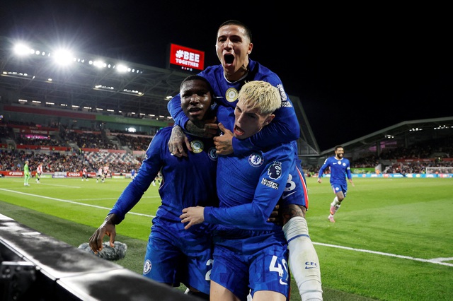 Chelsea đánh bại Liverpool ở phút bù giờ - Ảnh 1.