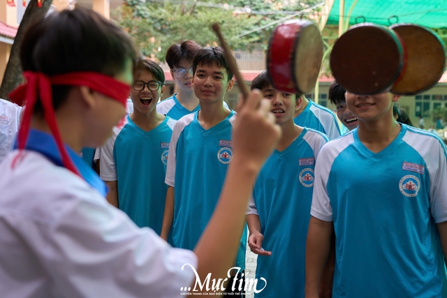 Teen Trường THPT Bình Chiểu vui hội trăng rằm với loạt trò chơi dân gian thú vị- Ảnh 3.