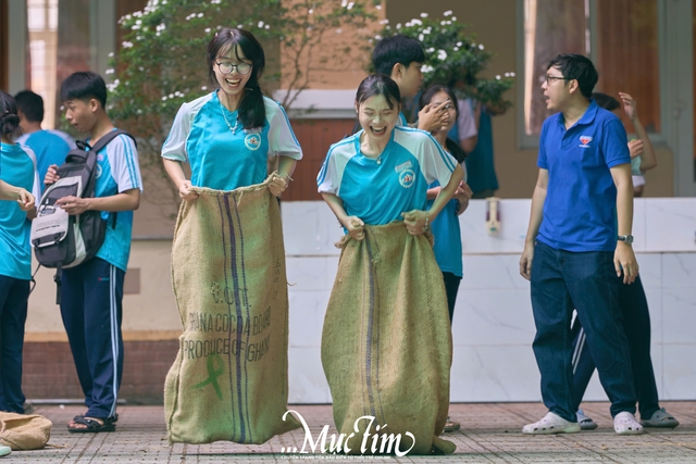 Teen Trường THPT Bình Chiểu vui hội trăng rằm với loạt trò chơi dân gian thú vị- Ảnh 5.