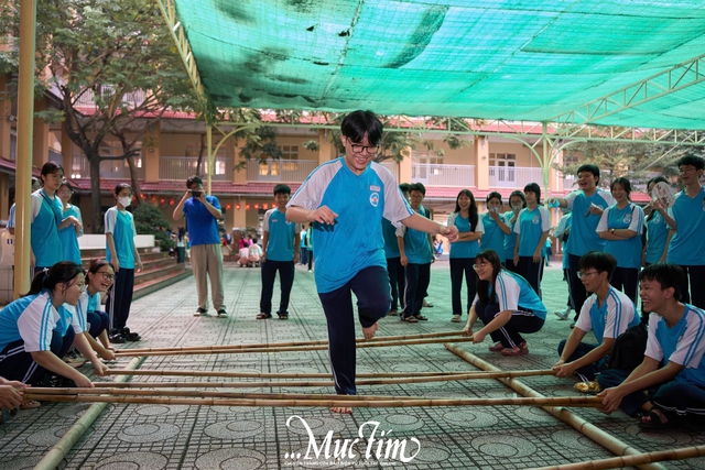 Teen Trường THPT Bình Chiểu vui hội trăng rằm với loạt trò chơi dân gian thú vị- Ảnh 6.