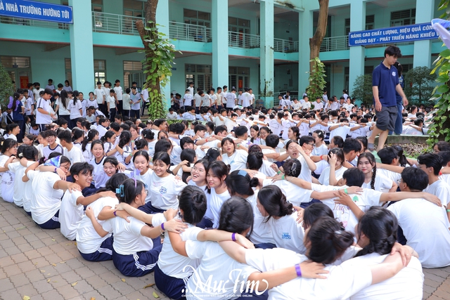 Trại kết nối Đồng Âm: Bản nhạc tuổi trẻ của Trường THPT Nguyễn Văn Cừ - Ảnh 10.