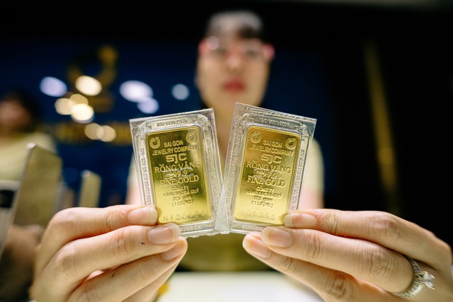 Vietnam gold prices hit all-time high as global market surges- Ảnh 1. Vietnam gold prices hit all-time high as global market surges- Ảnh 1.