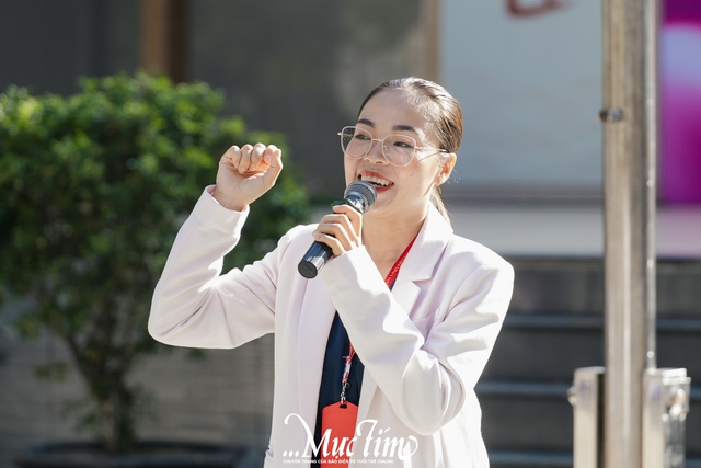 Hoa hậu Lê Âu Ngân Anh truyền cảm hứng tự tin tỏa sáng cho teen Trường THPT Hùng Vương- Ảnh 4.