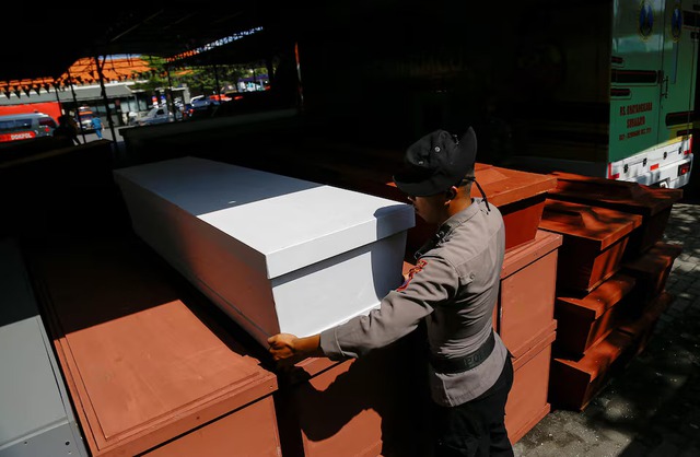 Indonesia ends search for victims of boarding school collapse, 61 dead- Ảnh 4. Indonesia ends search for victims of boarding school collapse, 61 dead- Ảnh 4.