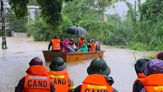 Heavy floods swamp Vietnam’s Thai Nguyen after overnight deluge- Ảnh 7. Heavy floods swamp Vietnam’s Thai Nguyen after overnight deluge- Ảnh 7.