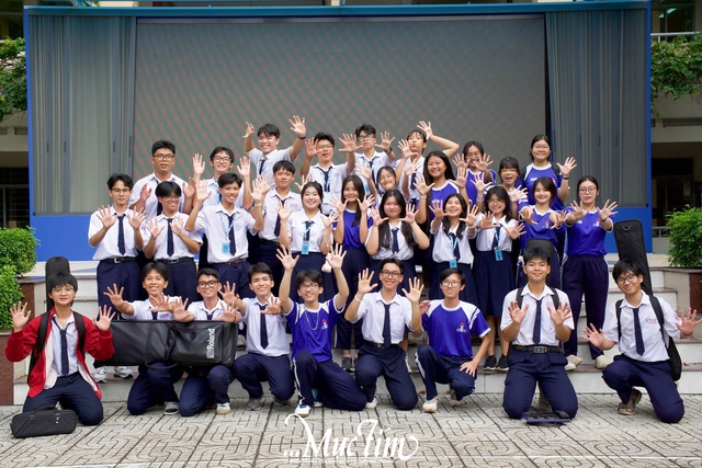 Teen Trường THPT Phú Nhuận biến giờ ra chơi thành mini show âm nhạc- Ảnh 7.