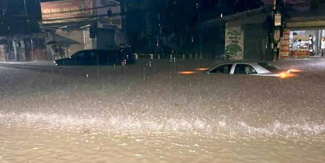 Heavy floods swamp Vietnam’s Thai Nguyen after overnight deluge- Ảnh 1. Heavy floods swamp Vietnam’s Thai Nguyen after overnight deluge- Ảnh 1.