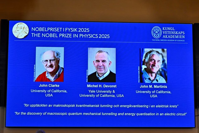 Trio win Nobel prize for revealing quantum physics in action- Ảnh 2. Trio win Nobel prize for revealing quantum physics in action- Ảnh 2.
