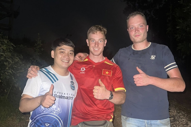 Dutch tourists rescued after getting lost in Vietnam forest following Google Maps route- Ảnh 2. Dutch tourists rescued after getting lost in Vietnam forest following Google Maps route- Ảnh 2.
