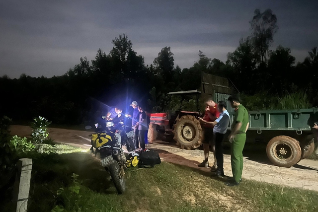 Dutch tourists rescued after getting lost in Vietnam forest following Google Maps route- Ảnh 4. Dutch tourists rescued after getting lost in Vietnam forest following Google Maps route- Ảnh 4.