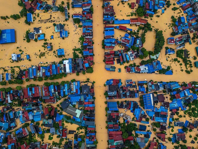 Vietnam’s Thai Nguyen floods break historic records; stranded residents send GPS coordinates to seek rescue- Ảnh 2. Vietnam’s Thai Nguyen floods break historic records; stranded residents send GPS coordinates to seek rescue- Ảnh 2.