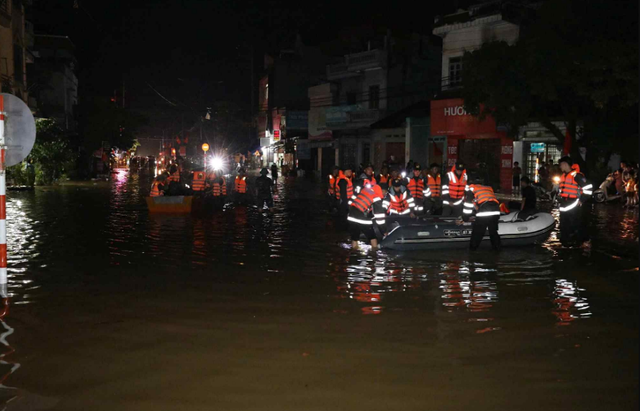 Closer look at historic floods in Vietnam’s Lang son- Ảnh 8.