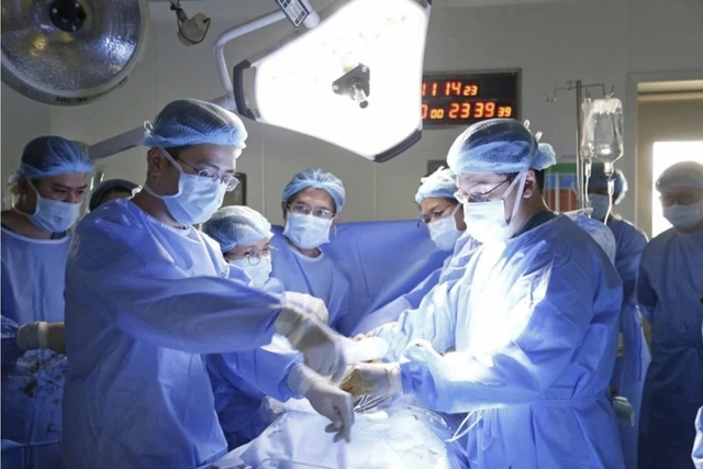 Ho Chi Minh City aims to attract 300,000 international medical tourists by 2030 - Ảnh 1.