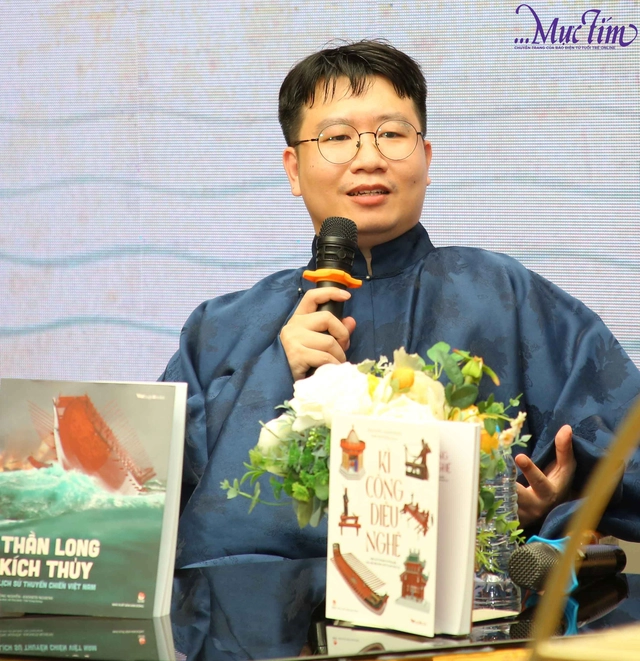 Người trẻ tìm hiểu lịch sử thuyền chiến Việt Nam- Ảnh 3. Người trẻ tìm hiểu lịch sử thuyền chiến Việt Nam- Ảnh 3.