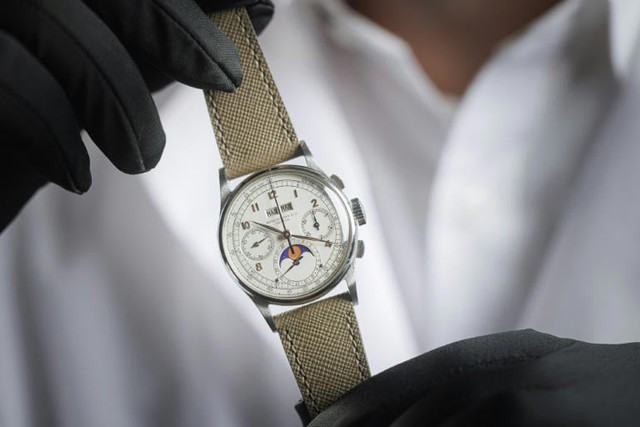 Rare Patek Philippe watch sells for $17.6 mn- Ảnh 2.