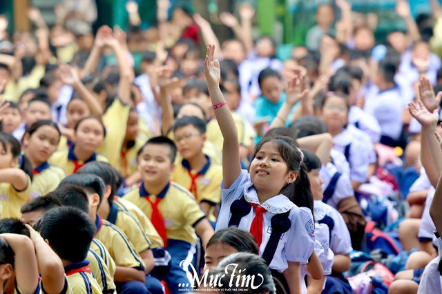 Học bổng Vì tương lai Việt Nam vun đắp ước mơ cho học trò Trường tiểu học Hoàng Văn Thụ- Ảnh 7.